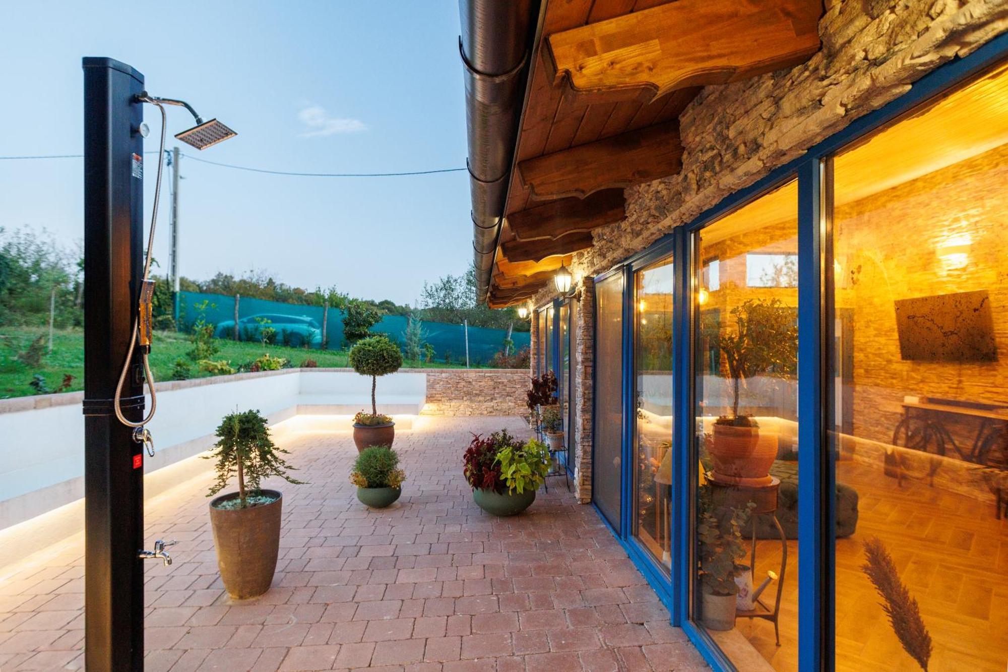 Feszek Villa Zalaegerszeg Exterior foto